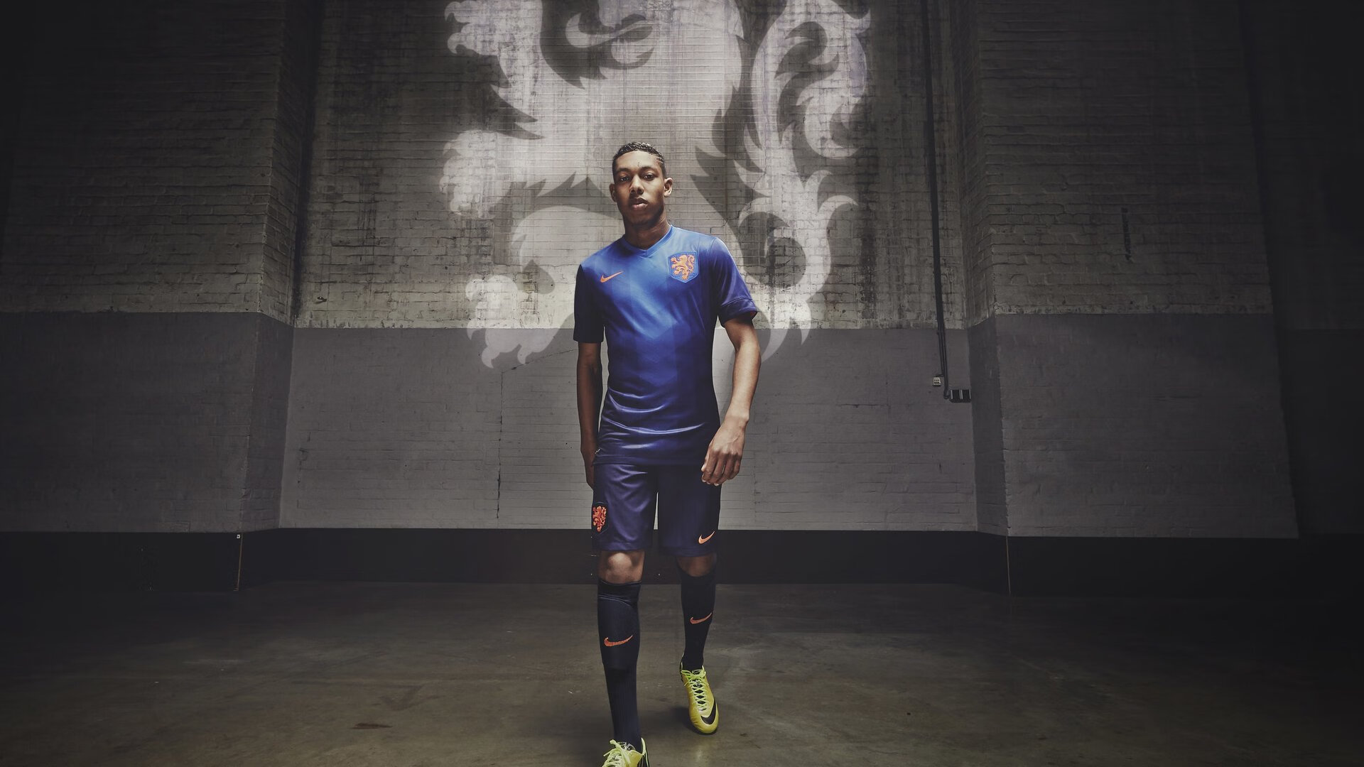 中国足球青训项目打造本土教练人才库，中国足球青训教父